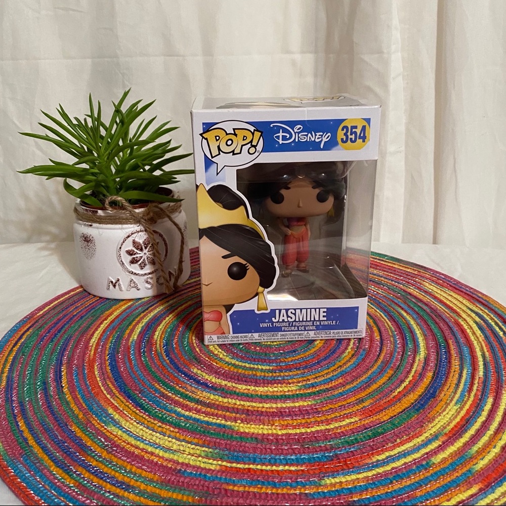 Disney Princess Jasmine in red outfit Funko POP